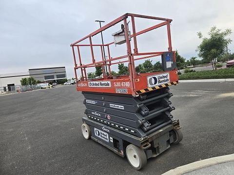 2018 SKYJACK SJIII4740 Scissor Lift 39-40' Electric 45-48"Wide