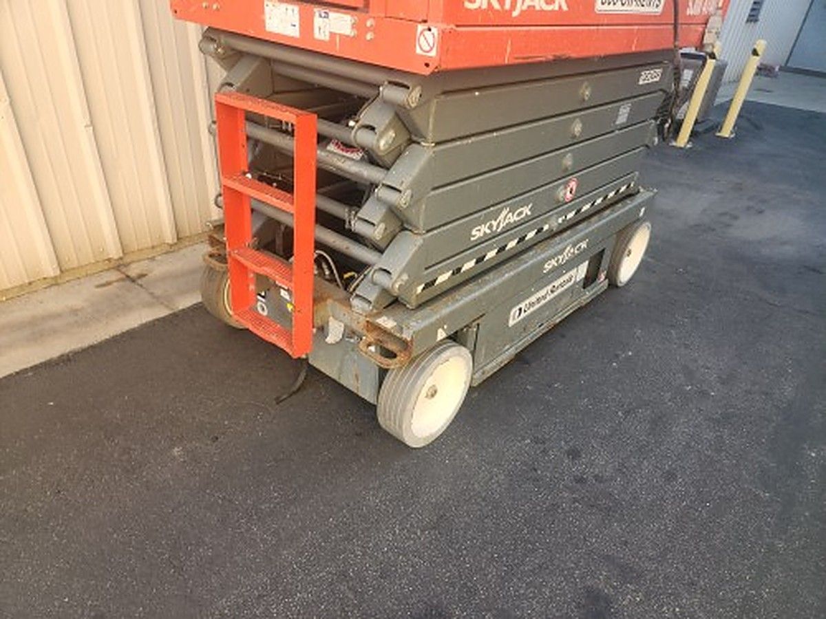 SKYJACK SJIII4740 photo 3