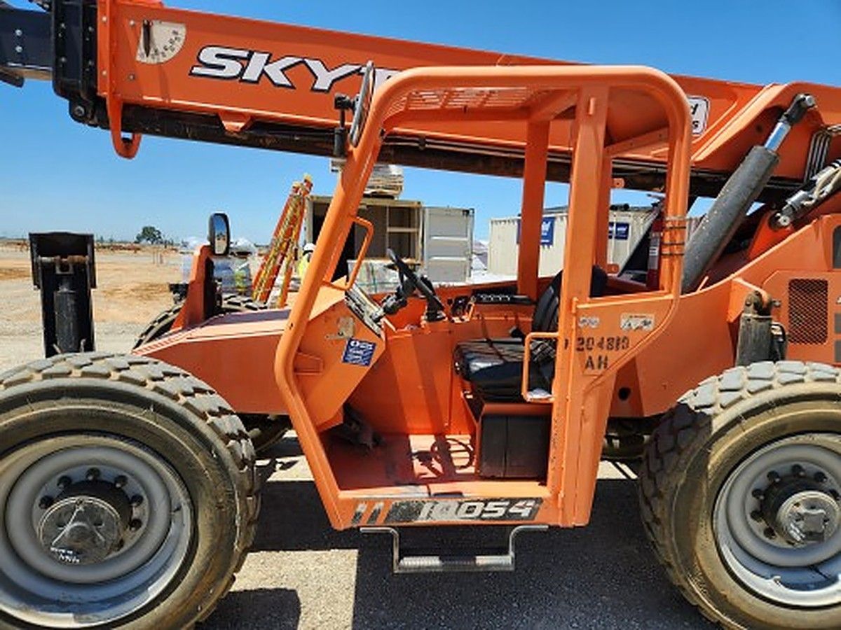 SKYTRAK 10054 photo 10