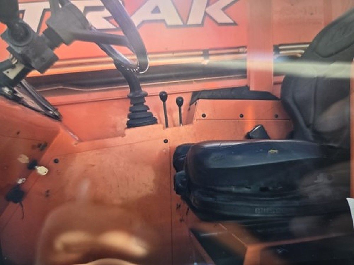 SKYTRAK 6036 photo 9