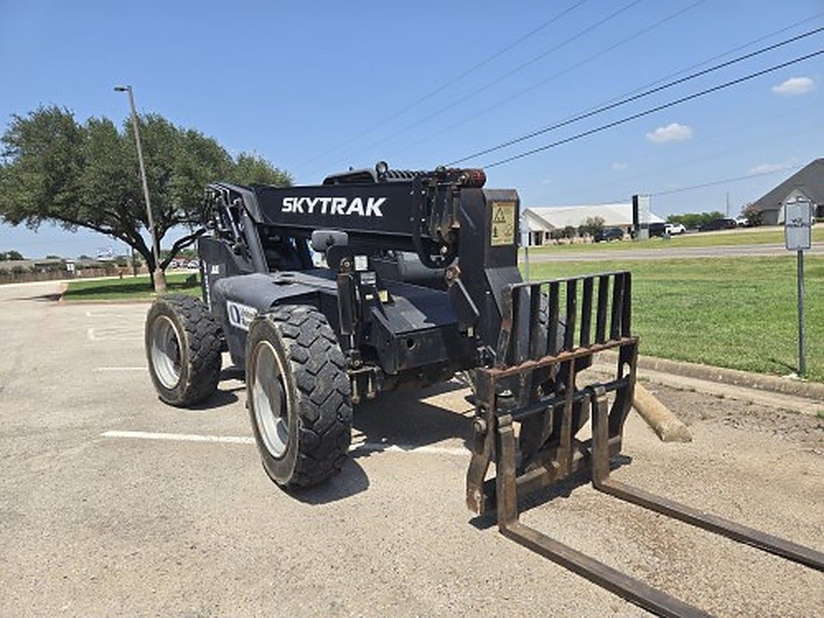 SKYTRAK 6036 photo 2