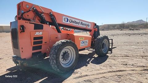 2018 SKYTRAK 6042 Forklift Variable Reach 6000# 40-49'
