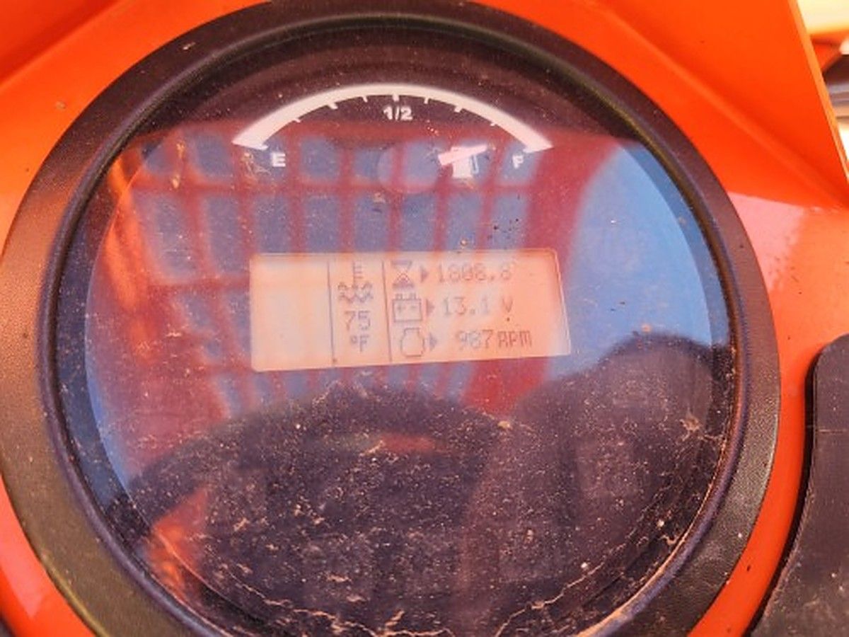 SKYTRAK 6042 photo 8