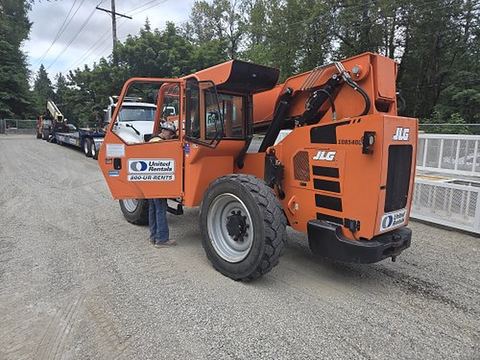 2018 SKYTRAK 6042 Forklift Variable Reach 6000# 40-49'