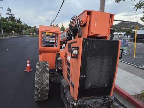 2018 SKYTRAK 8042 Forklift Variable Reach 8000# 40-49'