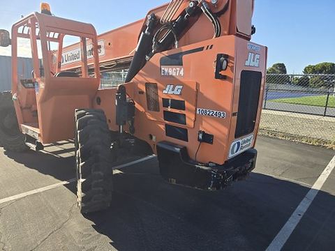 2018 SKYTRAK 8042 Forklift Variable Reach 8000# 40-49'