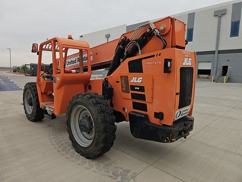 2018 SKYTRAK 8042 Forklift Variable Reach 8000# 40-49'