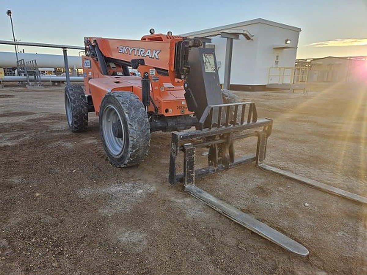 SKYTRAK 8042 photo 4