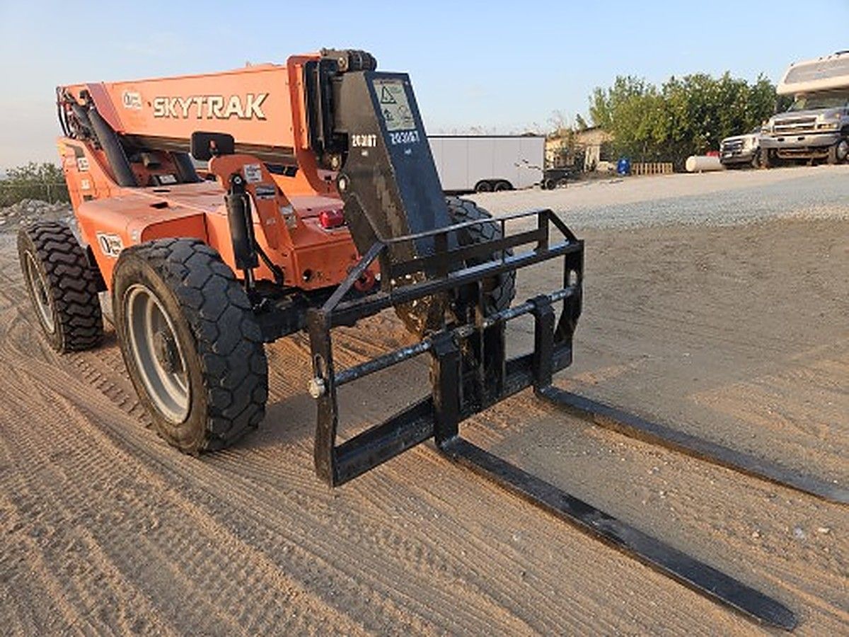 SKYTRAK 8042 photo 4