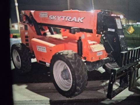 2018 SKYTRAK 8042 Forklift Variable Reach 8000# 40-49'