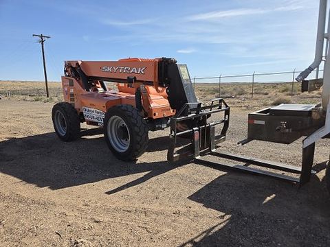 2018 SKYTRAK 8042 Forklift Variable Reach 8000# 40-49'