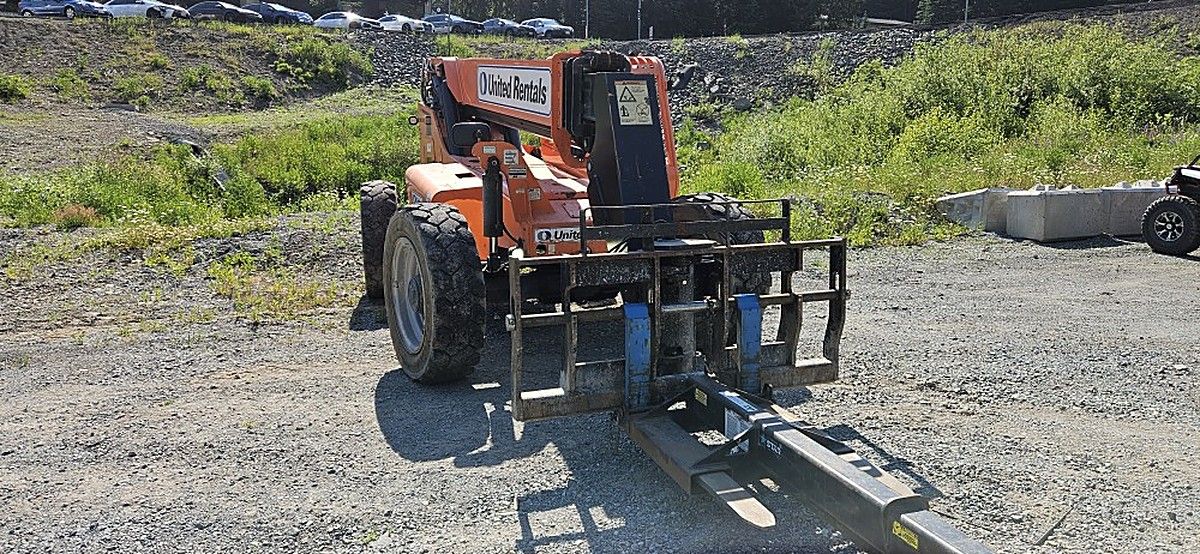 SKYTRAK 8042 photo 2