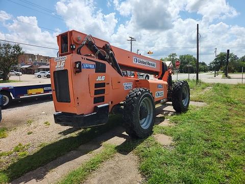 2018 SKYTRAK 8042 Forklift Variable Reach 8000# 40-49'