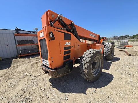 2018 SKYTRAK 8042 Forklift Variable Reach 8000# 40-49'