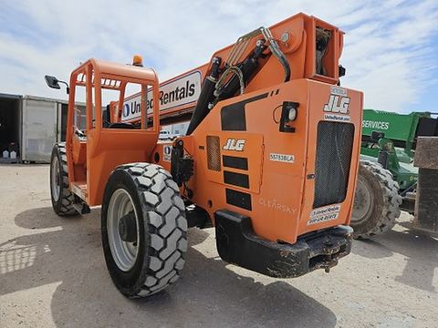 2018 SKYTRAK 8042 Forklift Variable Reach 8000# 40-49'