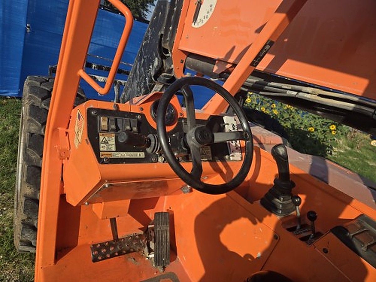 SKYTRAK 8042 photo 10