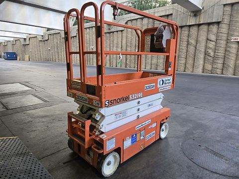 2018 SNORKEL S3219E Scissor Lift 19' Electric