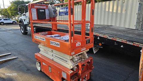 2018 SNORKEL S3219E Scissor Lift 19' Electric