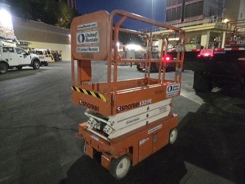 2018 SNORKEL S3219E Scissor Lift 19' Electric