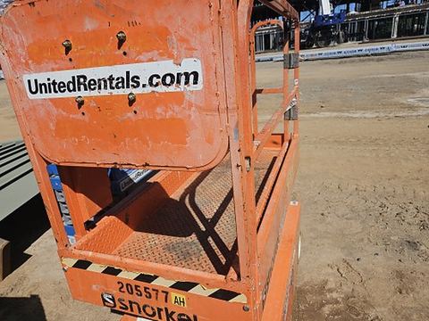 2018 SNORKEL S3219E Scissor Lift 19' Electric