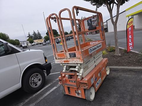 2018 SNORKEL S3219E Scissor Lift 19' Electric