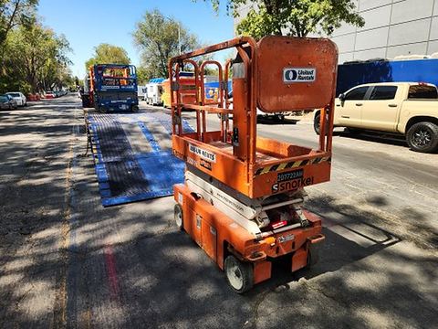 2018 SNORKEL S3219E Scissor Lift 19' Electric