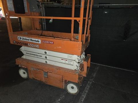 2018 SNORKEL S3219E Scissor Lift 19' Electric