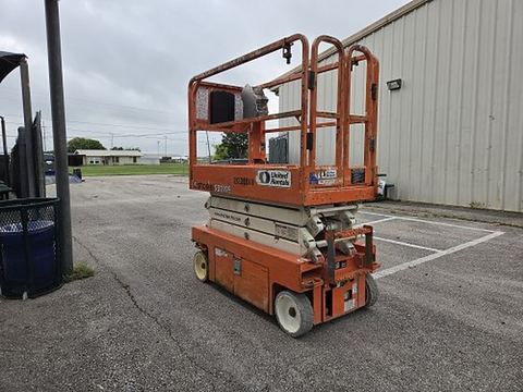 2018 SNORKEL S3219E Scissor Lift 19' Electric