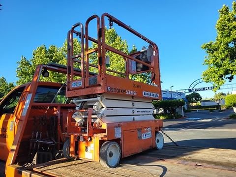 2018 SNORKEL S3219E Scissor Lift 19' Electric