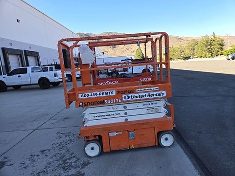 2018 SNORKEL S3219E Scissor Lift 19' Electric
