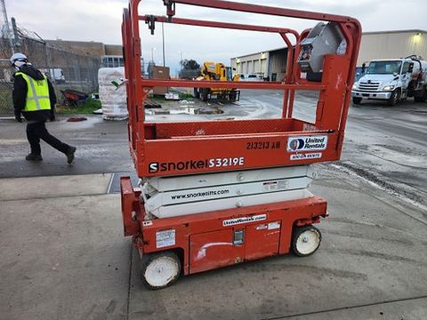 2018 SNORKEL S3219E Scissor Lift 19' Electric