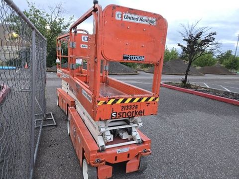 2018 SNORKEL S3219E Scissor Lift 19' Electric