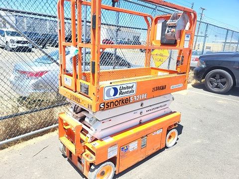 2018 SNORKEL S3219E Scissor Lift 19' Electric