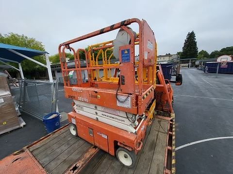 2018 SNORKEL S3219E Scissor Lift 19' Electric
