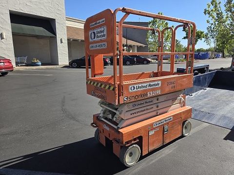 2018 SNORKEL S3219E Scissor Lift 19' Electric