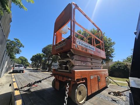 2018 SNORKEL S3219E Scissor Lift 19' Electric