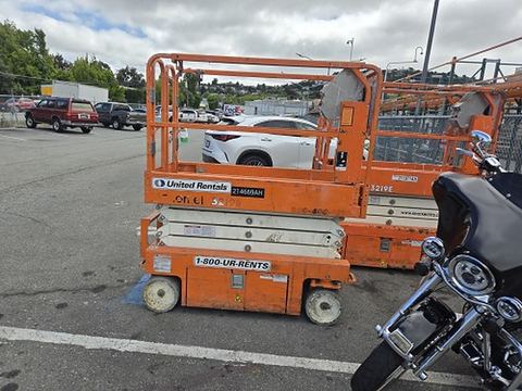2018 SNORKEL S3219E Scissor Lift 19' Electric