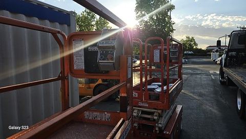 2018 SNORKEL S3219E Scissor Lift 19' Electric