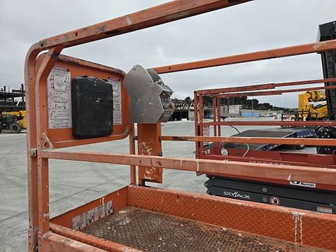 2018 SNORKEL S3219E Scissor Lift 19' Electric