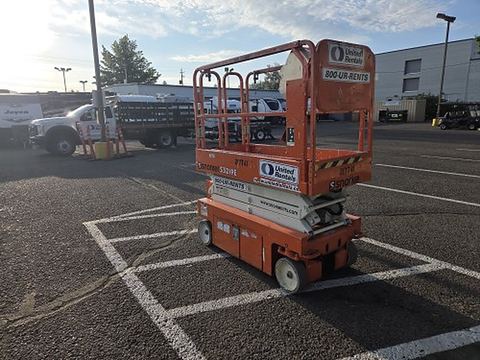 2018 SNORKEL S3219E Scissor Lift 19' Electric