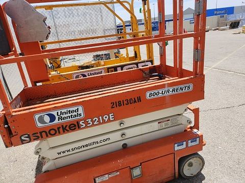 2018 SNORKEL S3219E Scissor Lift 19' Electric