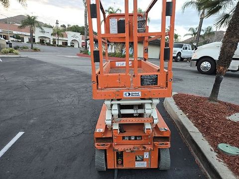 2018 SNORKEL S3219E Scissor Lift 19' Electric