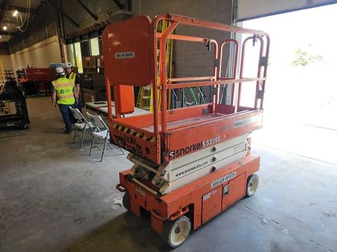 2018 SNORKEL S3219E Scissor Lift 19' Electric