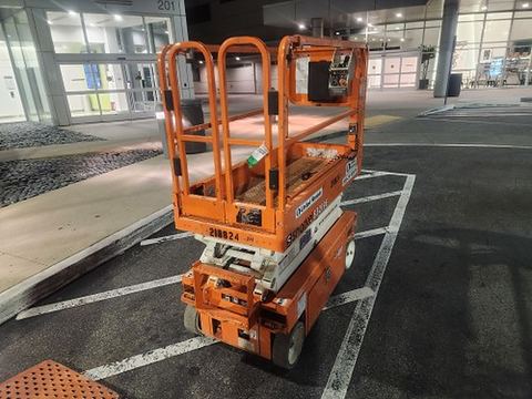2018 SNORKEL S3219E Scissor Lift 19' Electric