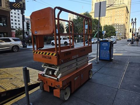 2018 SNORKEL S3219E Scissor Lift 19' Electric