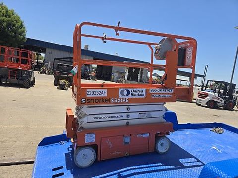 2018 SNORKEL S3219E Scissor Lift 19' Electric