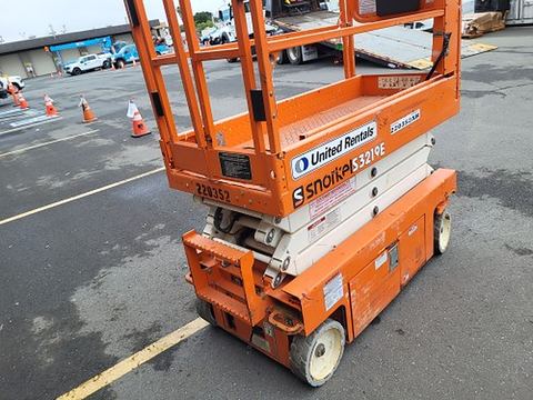 2018 SNORKEL S3219E Scissor Lift 19' Electric
