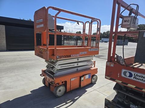 2018 SNORKEL S3219E Scissor Lift 19' Electric