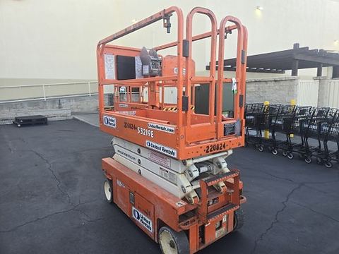 2018 SNORKEL S3219E Scissor Lift 19' Electric