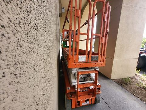 2018 SNORKEL S3226E Scissor Lift 24-26' Electric 30-36" Wide